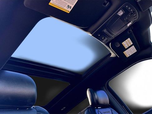 Certified 2019 Ford F150 Raptor w/ Equipment Group 802A Luxury image 23