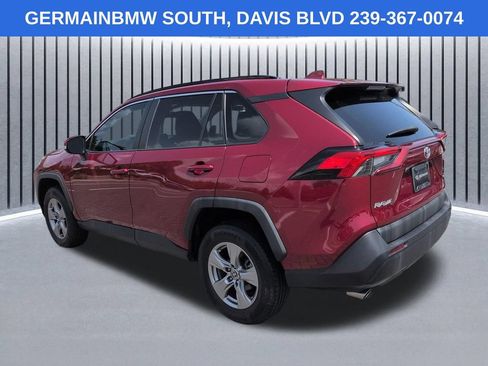 Used 2022 Toyota RAV4 XLE FWD image 7