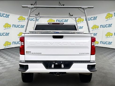 Used 2023 Chevrolet Silverado 1500 Custom AWD/4WD image 5