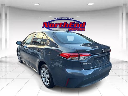 Used 2025 Toyota Corolla LE image 5