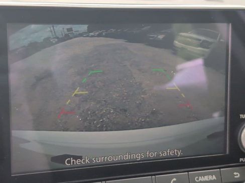 Used 2025 Nissan Altima 2.5 SV FWD image 17