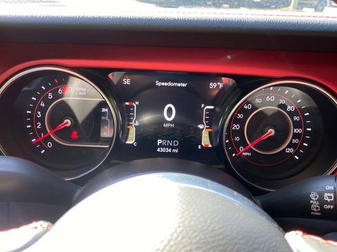 Used 2021 Jeep Wrangler Unlimited Rubicon AWD/4WD image 17