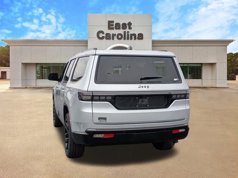 New 2026 Jeep Grand Wagoneer Limited image 5