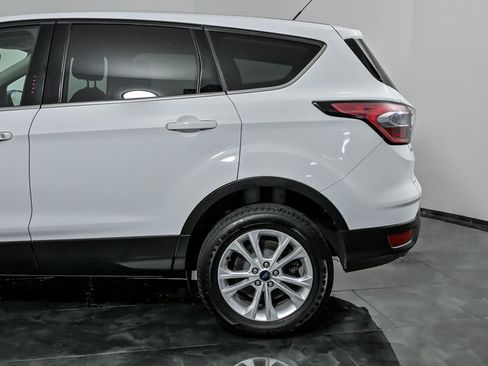 Used 2017 Ford Escape SE image 7