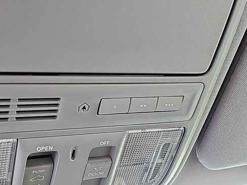 Used 2022 Honda CR-V Touring image 27