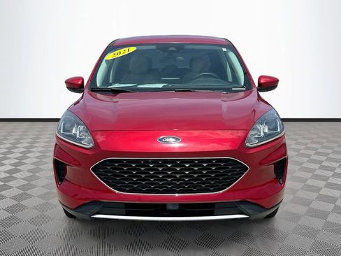 Used 2021 Ford Escape SE FWD image 2