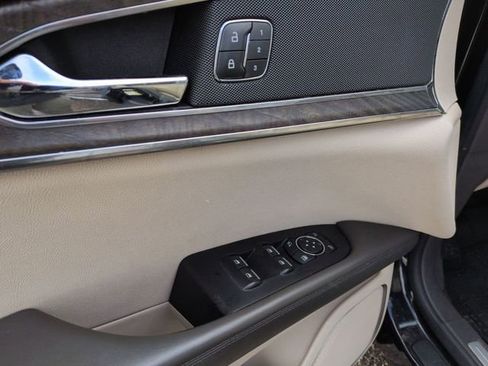 Used 2019 Lincoln Nautilus Select image 15