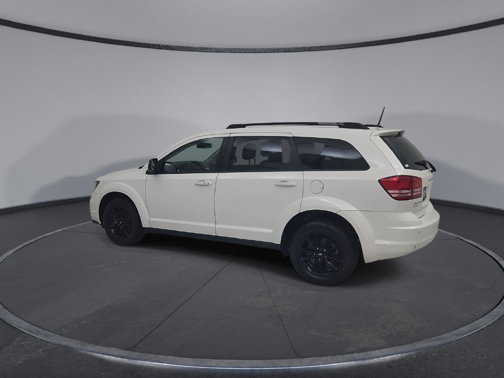 Used 2020 Dodge Journey SE w/ Blacktop Package FWD image 11