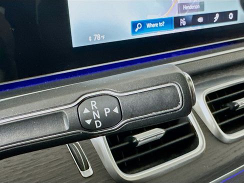 Used 2022 Mercedes-Benz GLE 350 4MATIC image 25