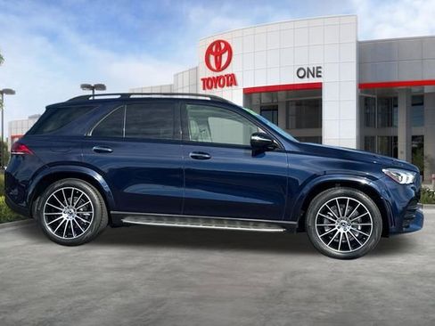 Used 2021 Mercedes-Benz GLE 350 4MATIC image 3