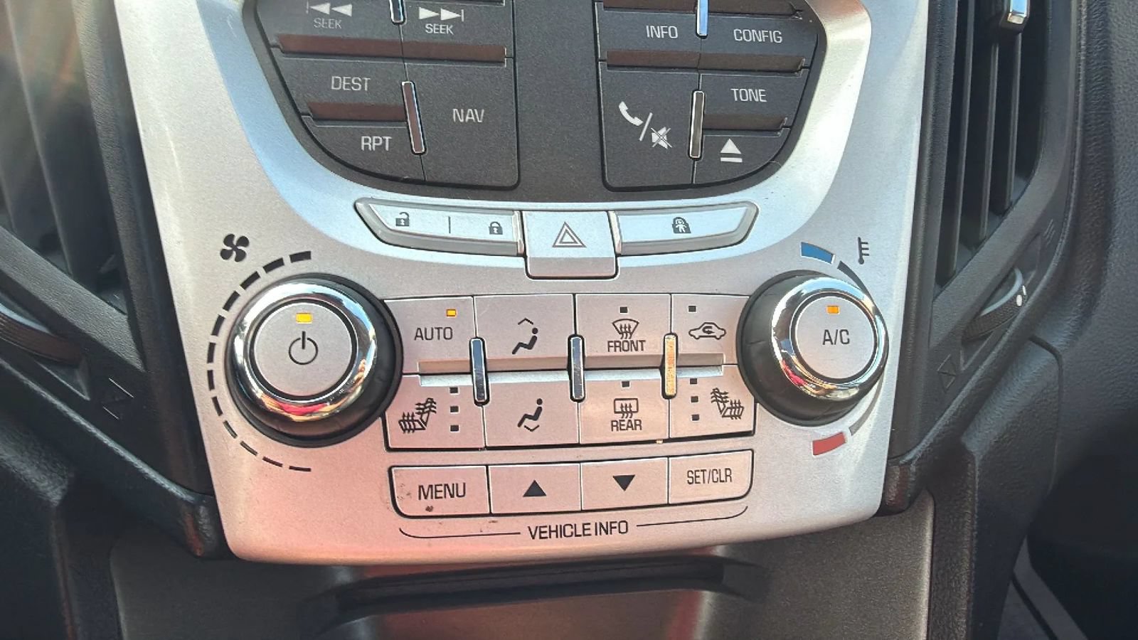 Used 2012 Chevrolet Equinox LT AWD/4WD image 28