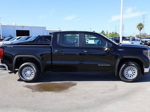 New 2026 GMC Sierra 1500 Pro image 4