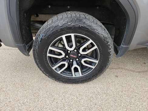 Used 2021 GMC Sierra 1500 AT4 w/ AT4 Premium Package image 30