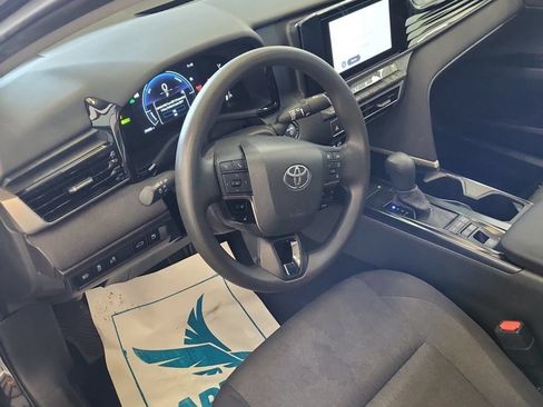 Used 2025 Toyota Camry LE FWD image 6