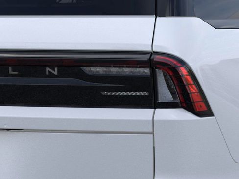 New 2025 Lincoln Navigator Black Label image 21