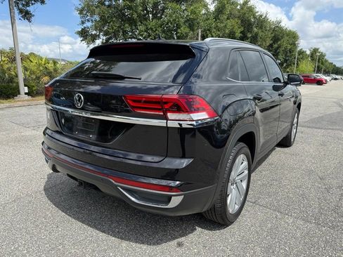 Used 2022 Volkswagen Atlas Cross Sport SE w/ Panoramic Sunroof Package image 9