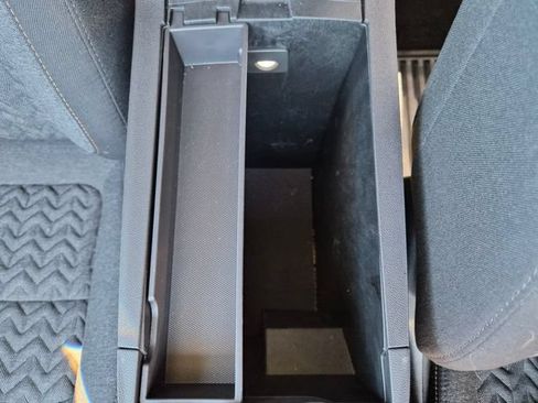 Used 2024 Chevrolet Equinox LT FWD image 33