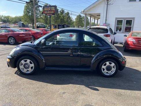 Used 1998 Volkswagen Beetle Coupe FWD image 10