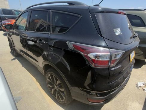 Used 2017 Ford Escape SE w/ Equipment Group 201A FWD image 5