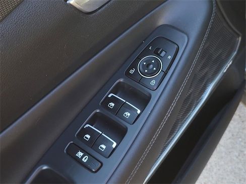 Used 2020 Hyundai Santa Fe Limited image 19