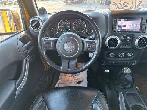 Used 2014 Jeep Wrangler Unlimited Rubicon w/ Dual Top Group image 28