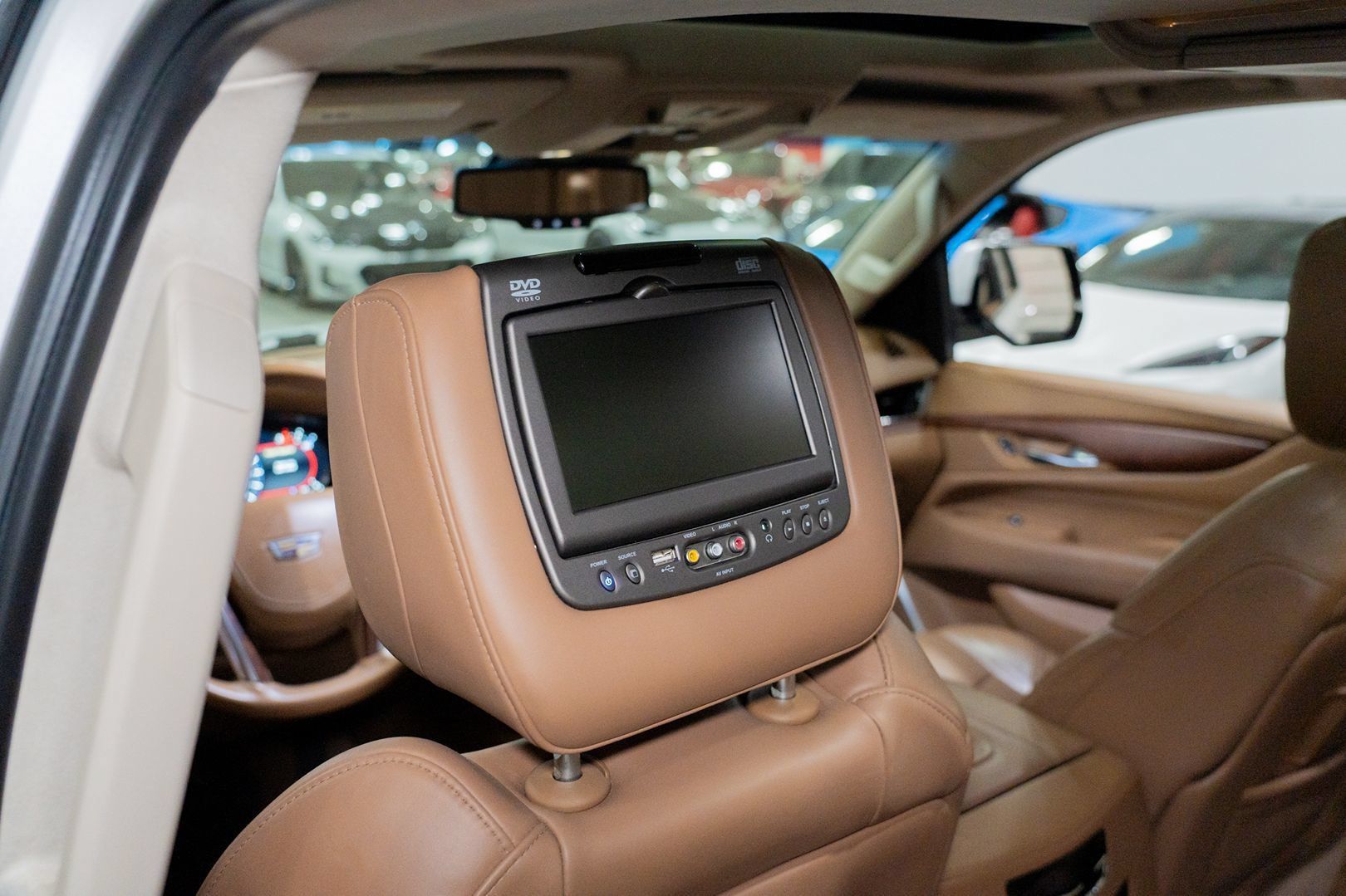Used 2016 Cadillac Escalade Platinum AWD/4WD image 26