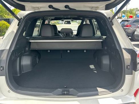 Used 2025 Subaru Forester Limited AWD/4WD image 10