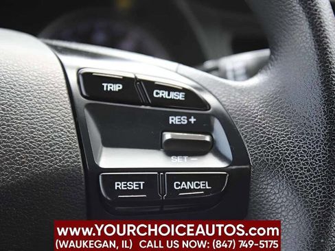 Used 2019 Hyundai Elantra SE w/ Cargo Package image 18