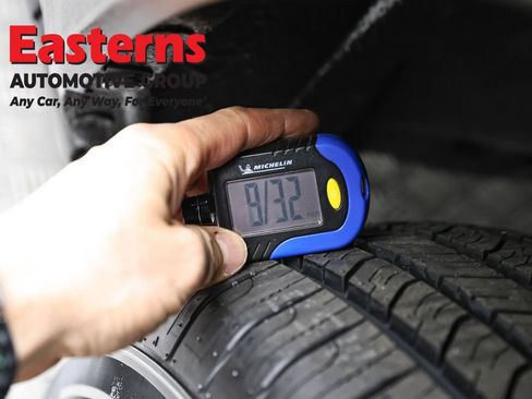 Used 2022 Toyota RAV4 LE image 28