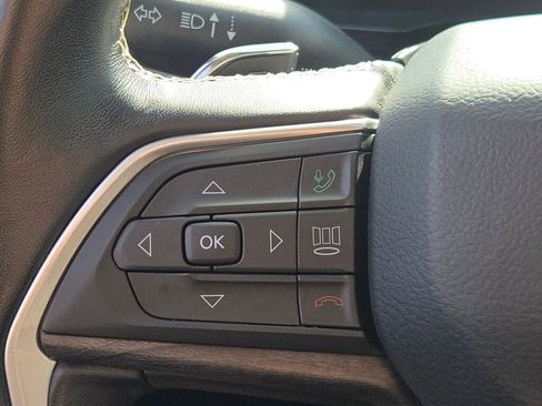 Certified 2022 Jeep Grand Cherokee L Limited AWD/4WD image 29