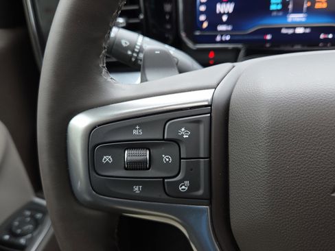 Used 2025 Chevrolet Silverado 1500 LTZ w/ Technology Package image 27