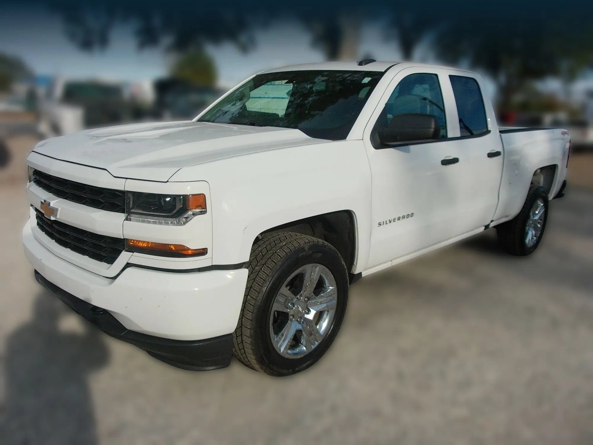 Used 2019 Chevrolet Silverado 1500 Custom w/ Custom Convenience Package AWD/4WD image 1