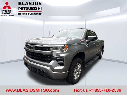 Used 2026 Chevrolet Silverado 1500 RST w/ Z71 Off-Road Package AWD/4WD image 3