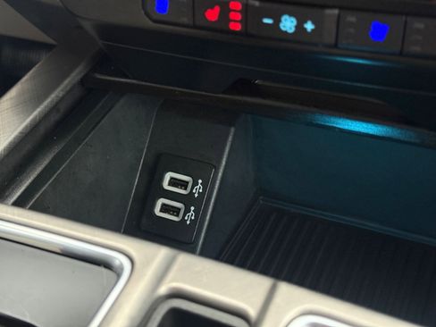 Used 2019 Ford F150 Limited image 24