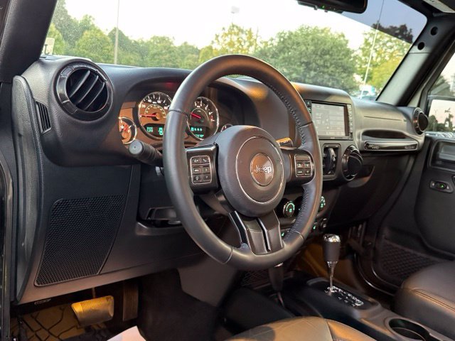 Used 2017 Jeep Wrangler Unlimited Sahara AWD/4WD image 17
