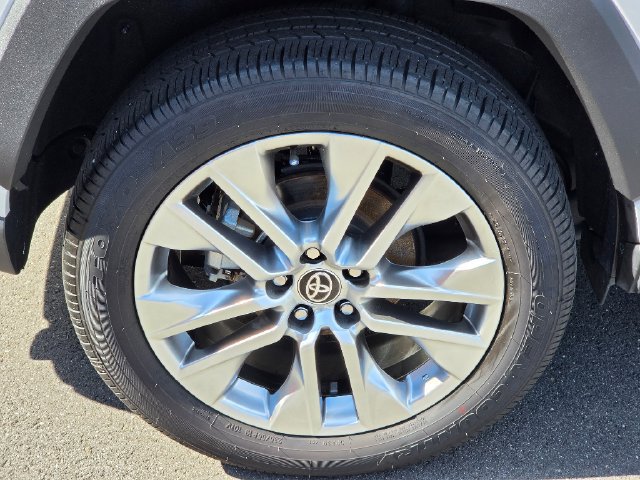 Used 2025 Toyota RAV4 XLE Premium w/ Weather Package AWD/4WD image 12