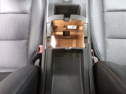 Used 2014 Chevrolet Impala LT w/ Convenience Package image 34