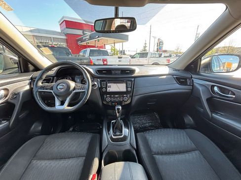 Used 2017 Nissan Rogue SV w/ SV Premium Package AWD/4WD image 21