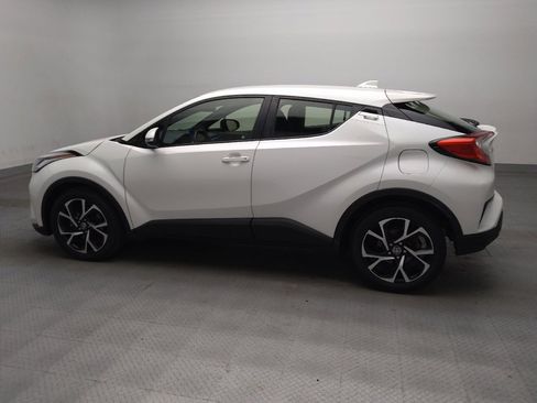 Used 2020 Toyota C-HR XLE FWD image 3