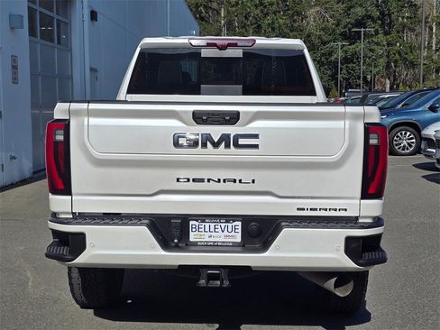Used 2024 GMC Sierra 3500 Denali Ultimate image 4