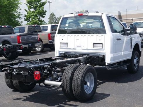 New 2026 Ford F350 XL w/ XL Chrome Package AWD/4WD image 7