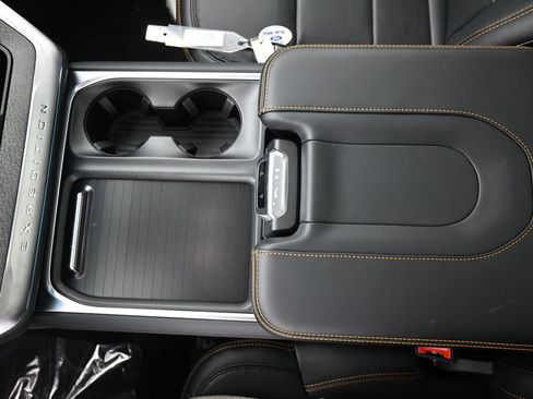 New 2025 Ford Expedition Tremor image 38