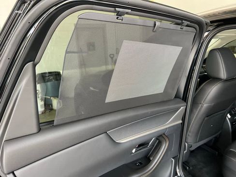 Used 2025 MAZDA CX-90 3.3 Turbo w/ Preferred Package image 16