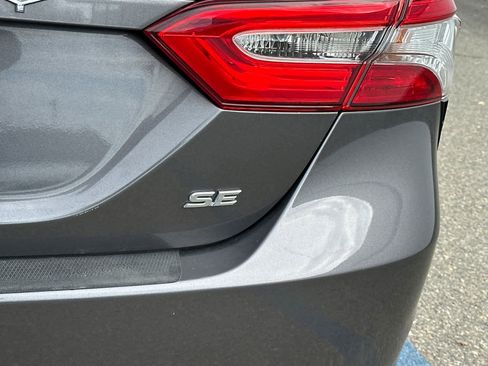 Used 2019 Toyota Camry SE image 7