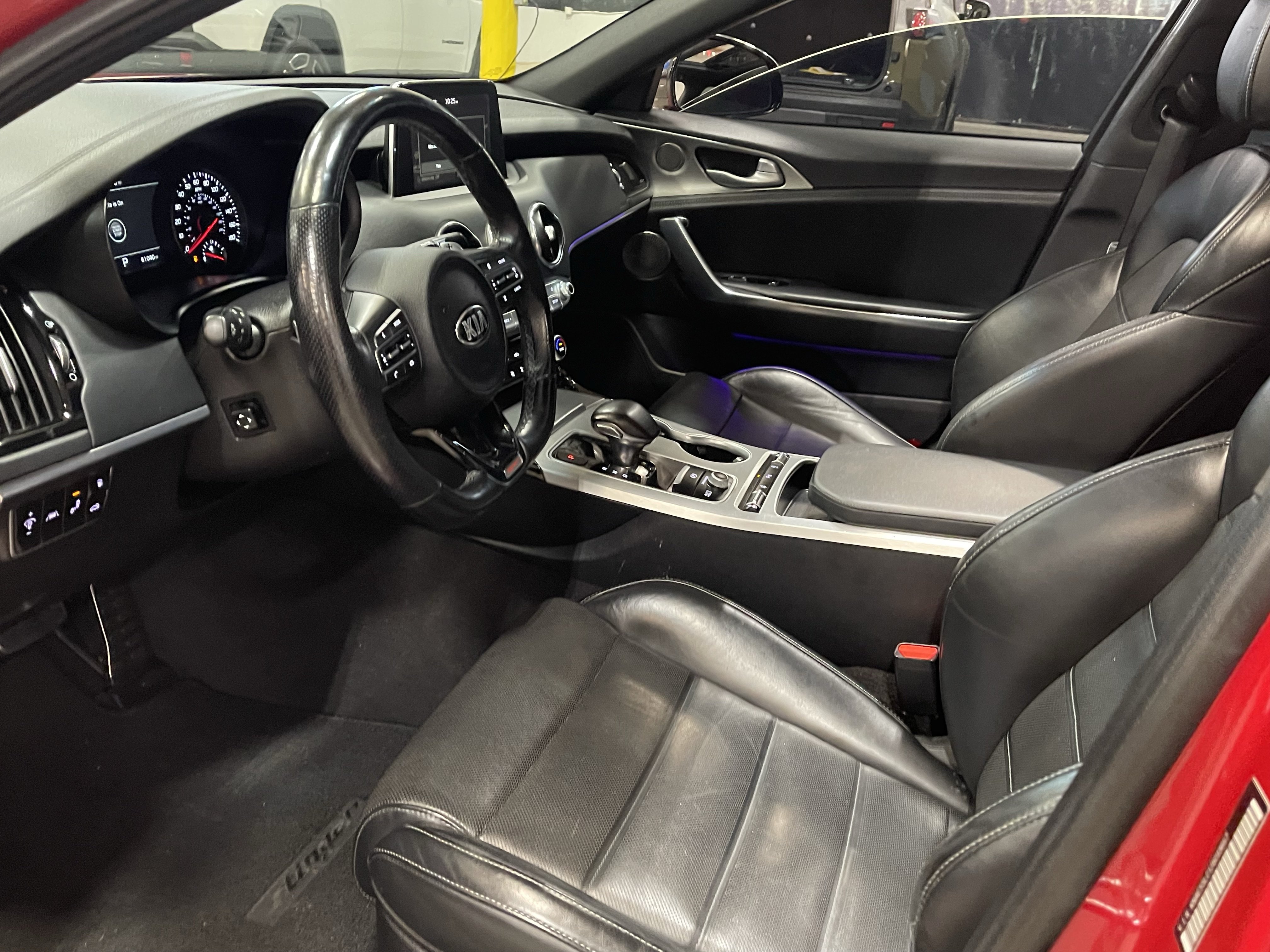 Used 2018 Kia Stinger GT2 AWD/4WD image 11
