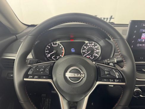 Used 2026 Nissan Altima 2.5 SR FWD image 16