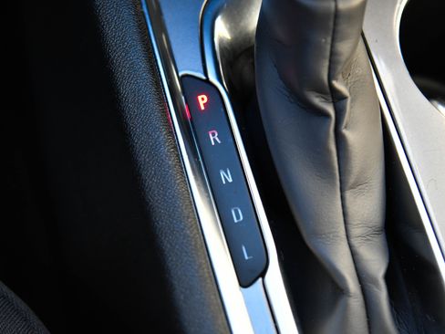 Used 2023 Chevrolet Malibu LT image 24