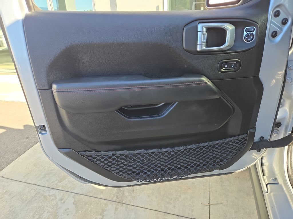 Used 2022 Jeep Gladiator Rubicon w/ LED Lighting Group AWD/4WD image 12