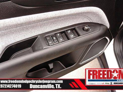 New 2026 Jeep Compass Latitude image 40