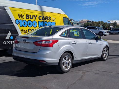 Used 2013 Ford Focus SE FWD image 4